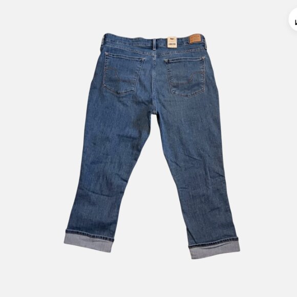 Signature Levi Strauss Jeans Womens Blue Mid Rise Capri Jeans Pants 32x22 Actual - Picture 4 of 9